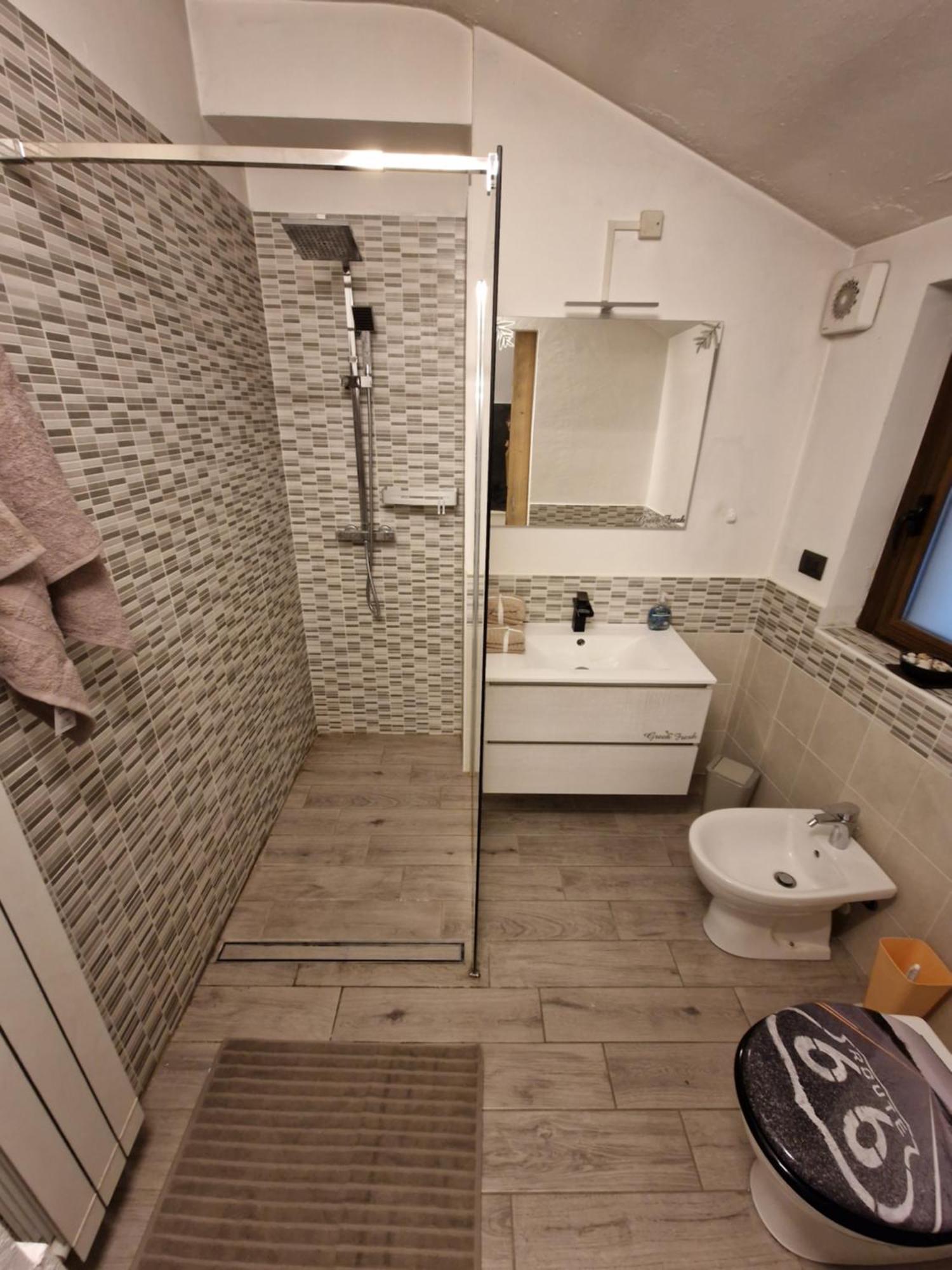 Rosa Bianca Hotel Quart Bagian luar foto
