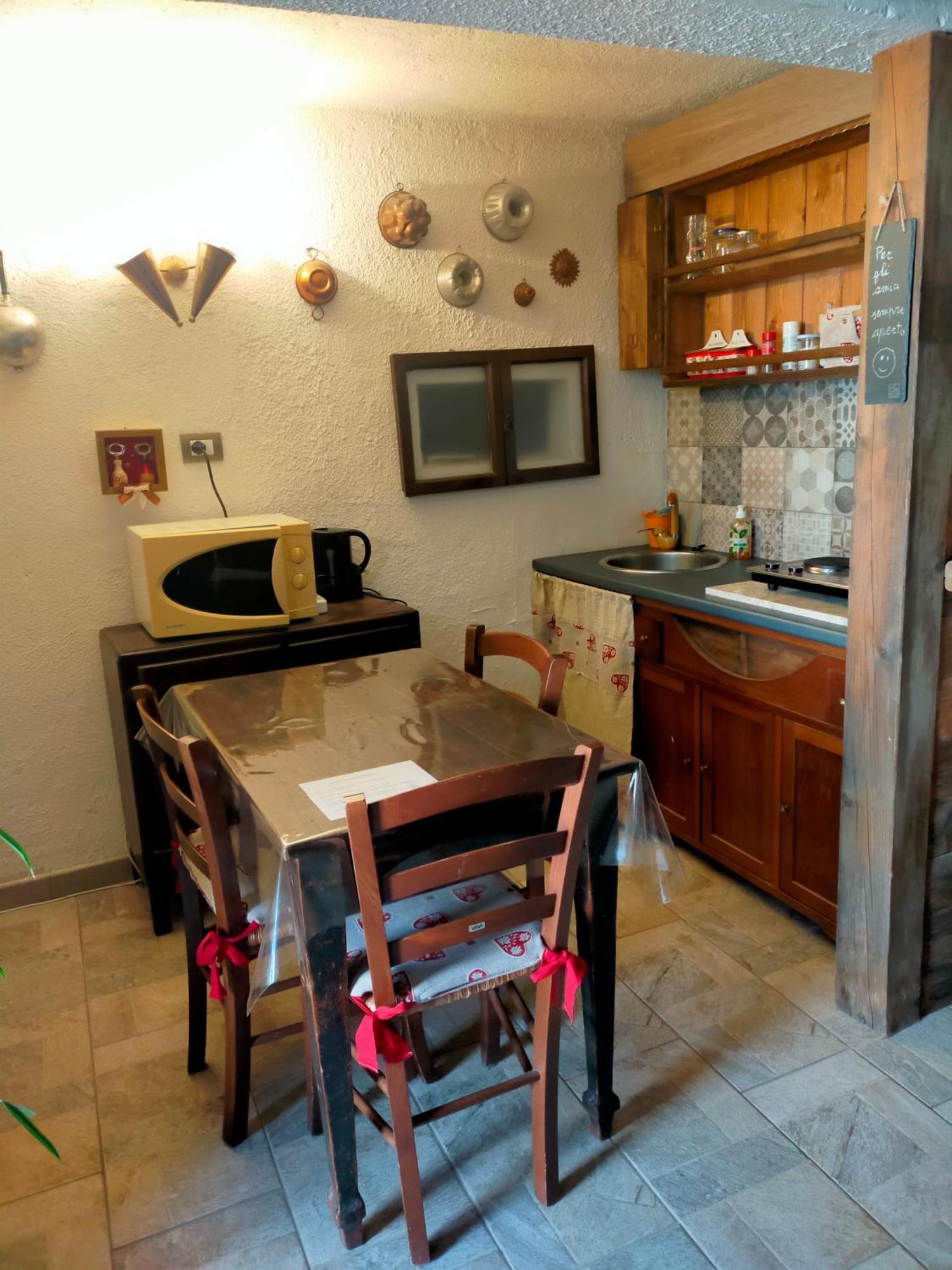 Rosa Bianca Hotel Quart Bagian luar foto